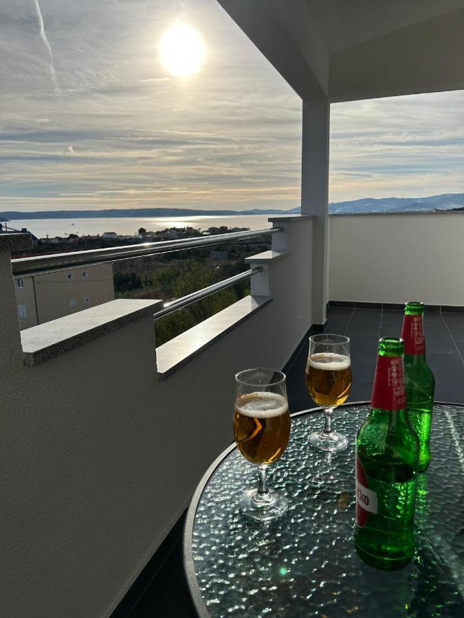 Apartment Marko With A Beautiful View Of The Sea Kaštel Sućurac Exteriér fotografie