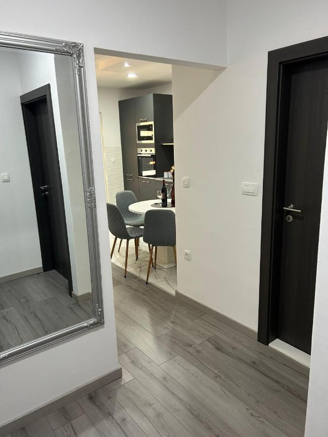 Apartment Marko With A Beautiful View Of The Sea Kaštel Sućurac Exteriér fotografie
