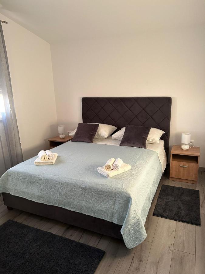 Apartment Marko With A Beautiful View Of The Sea Kaštel Sućurac Exteriér fotografie